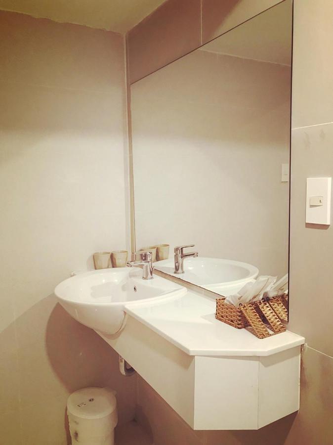 Simmi 5 Hotel & Apartment Ho Chi Minh City Exterior photo