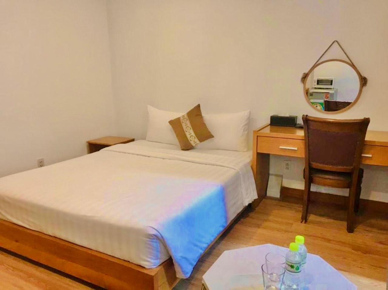 Simmi 5 Hotel & Apartment Ho Chi Minh City Exterior photo