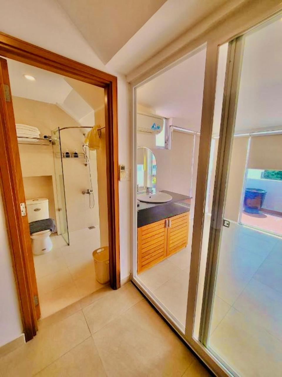 Simmi 5 Hotel & Apartment Ho Chi Minh City Exterior photo